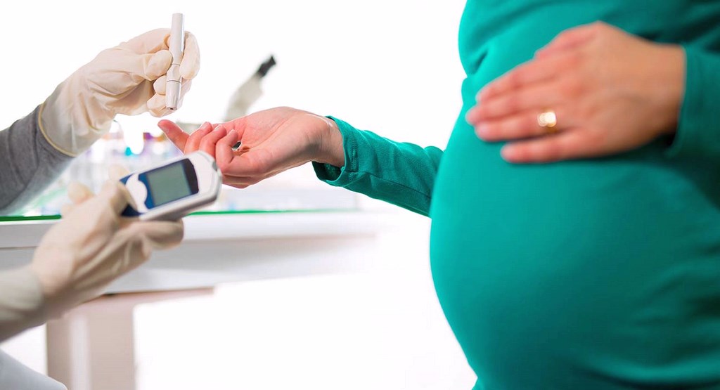دیابت بارداری چیست و عوارض و علائم آن کدامند
